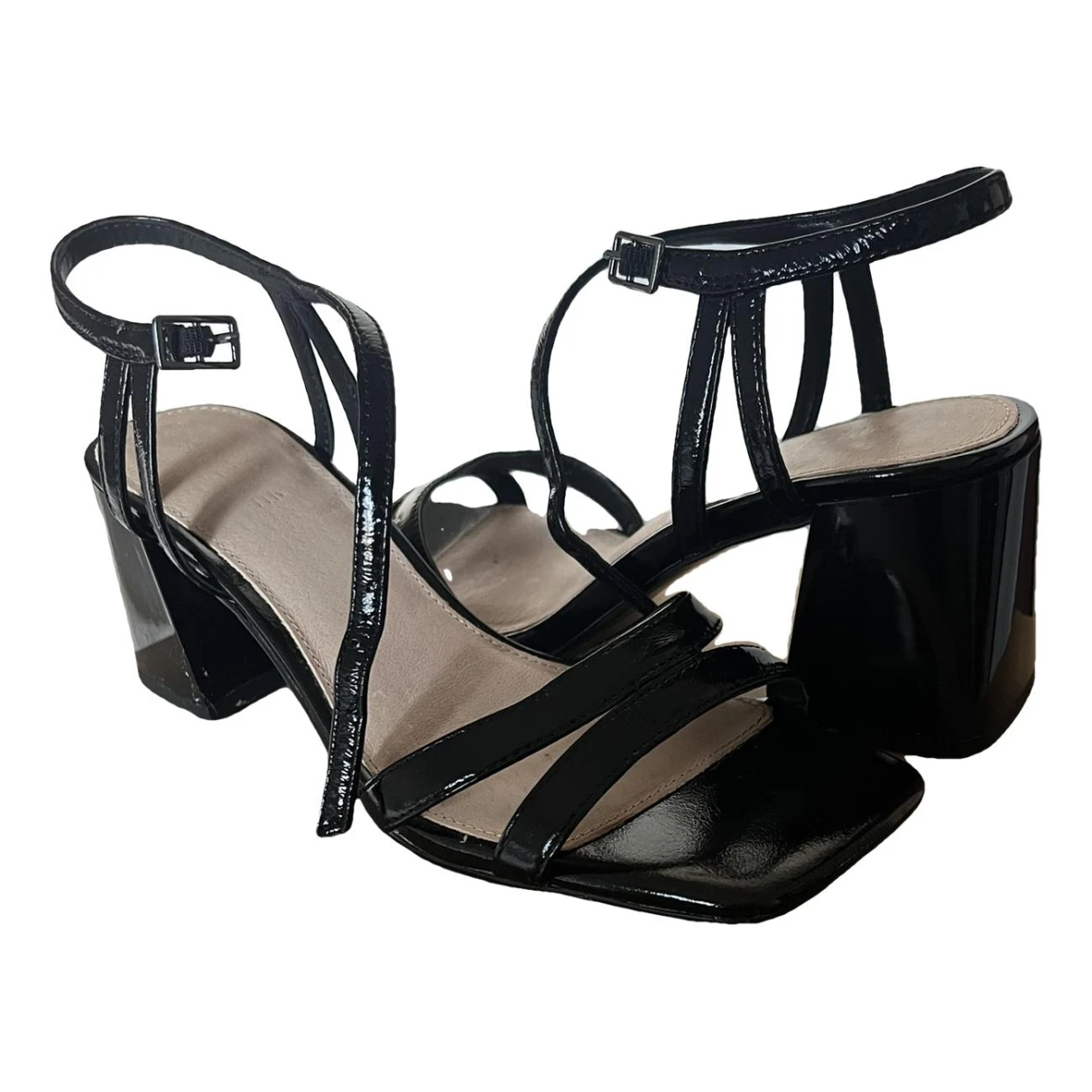 Pre-owned André Patent Leather Sandals In Black
