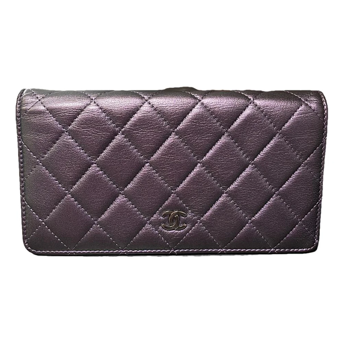 Pre-owned Chanel Timeless/classique Leather Wallet In Purple
