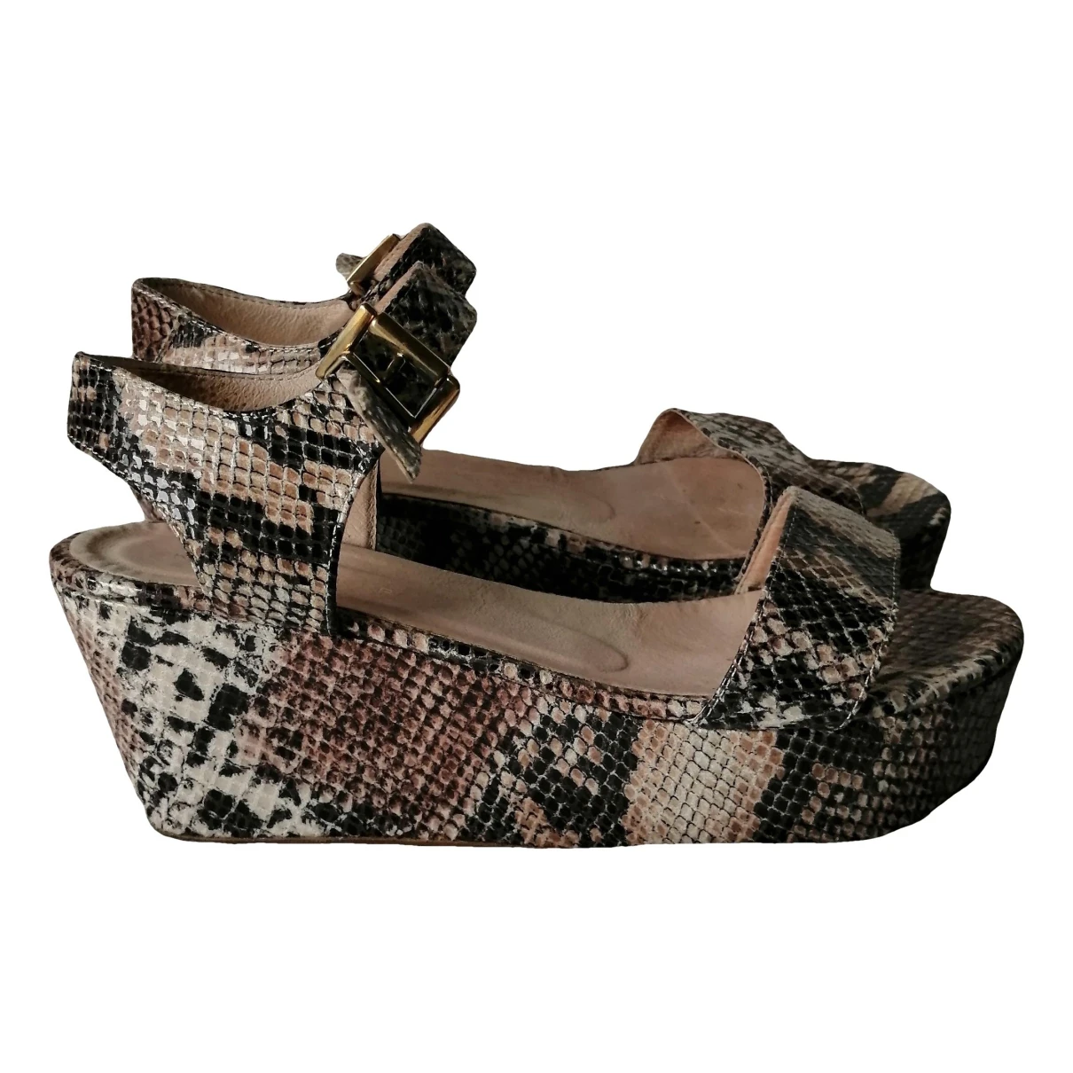 Pre-owned Kurt Geiger Sandals In Multicolour