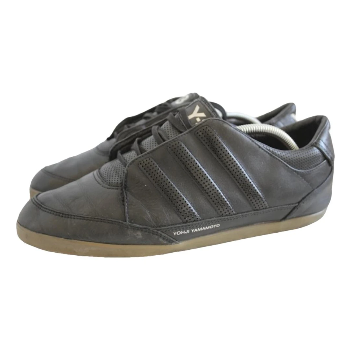 Pre-owned Y-3 By Yohji Yamamoto Leather Low Trainers In Black
