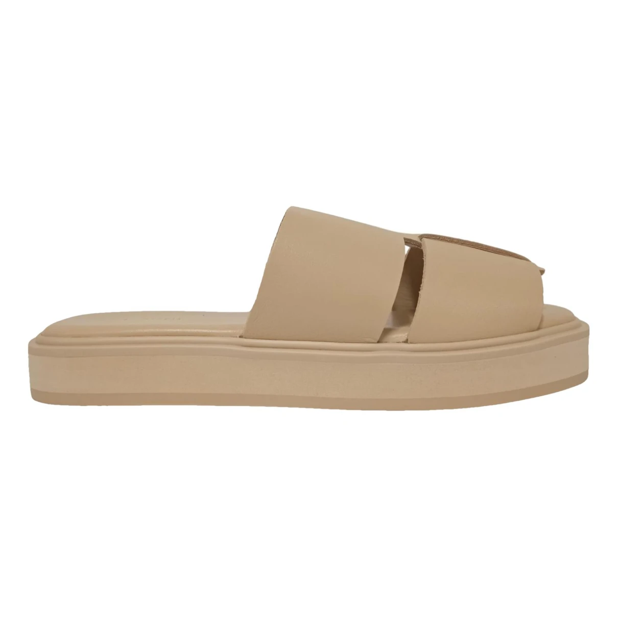 Pre-owned St Agni Leather Sandal In Beige