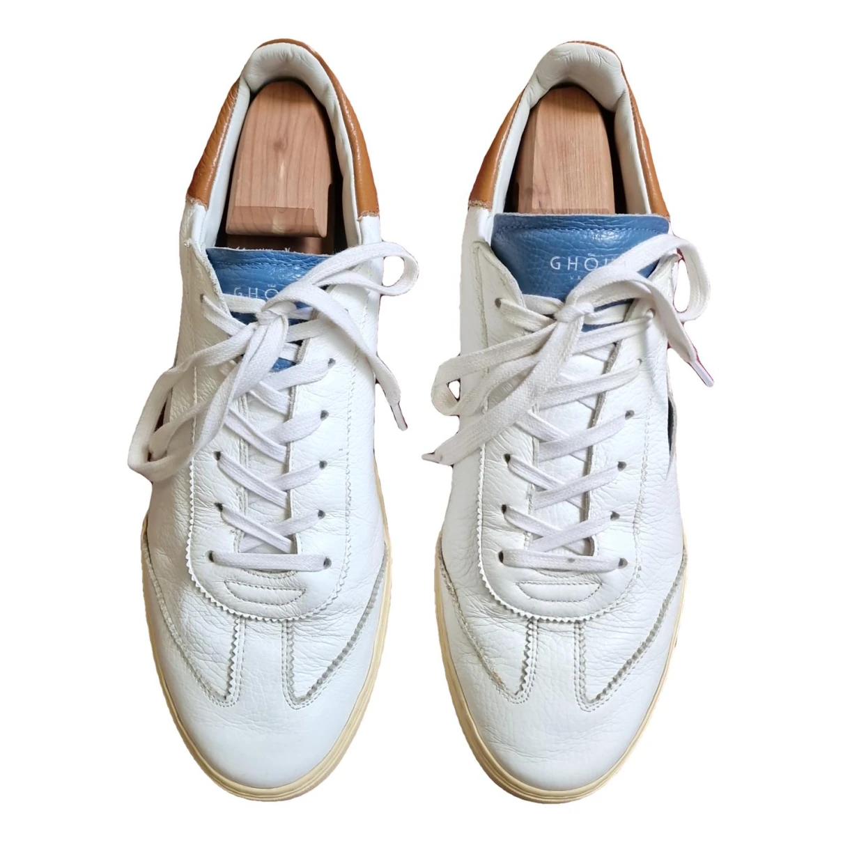 Pre-owned Ghoud Leather Low Trainers In White