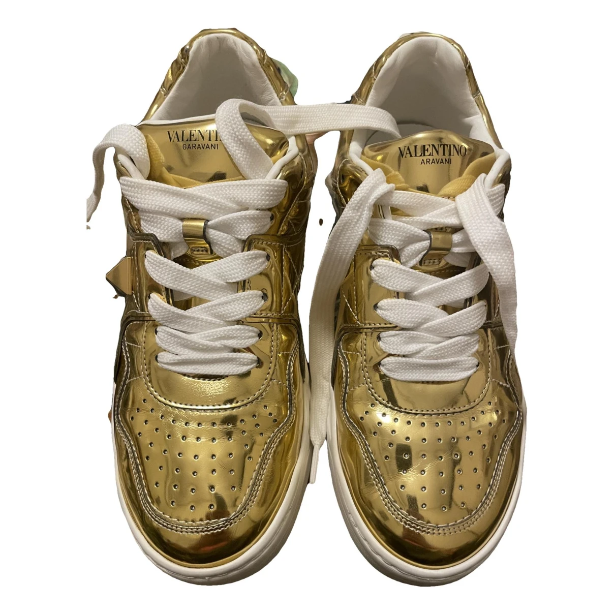 Pre-owned Valentino Garavani One Stud Patent Leather Trainers In Gold