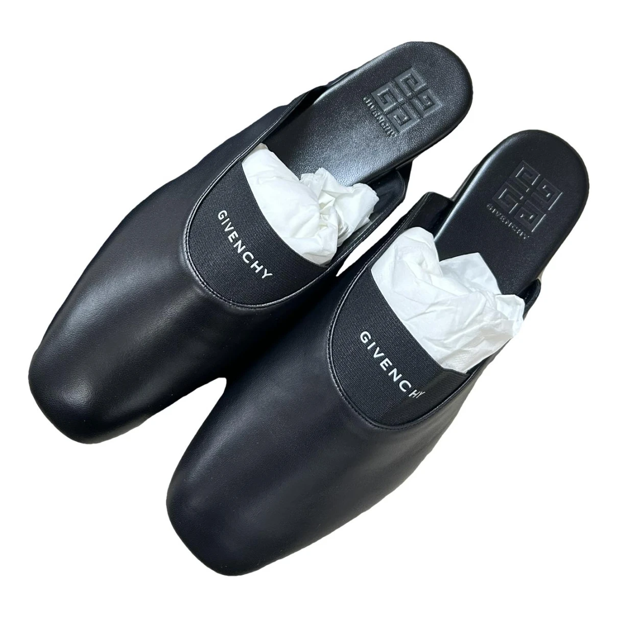 Pre-owned Givenchy Leather Flats In Black