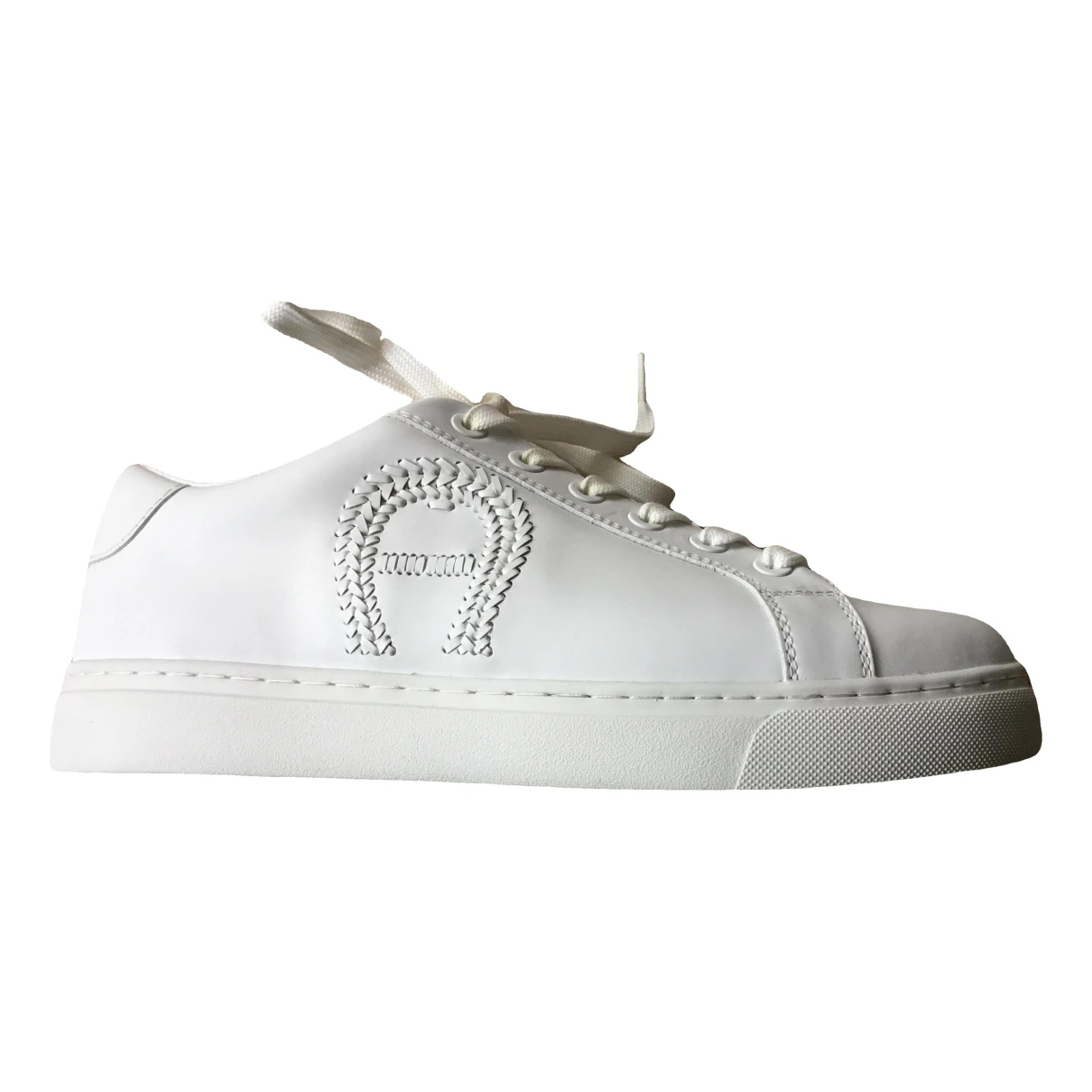 Pre-owned Aigner Leather Trainers In White