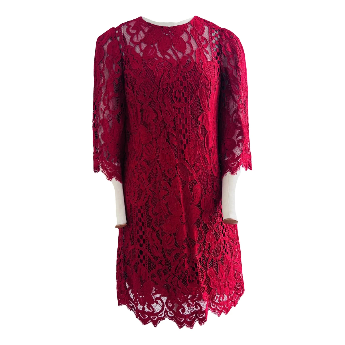 Pre-owned Dolce & Gabbana Lace Dress In Red