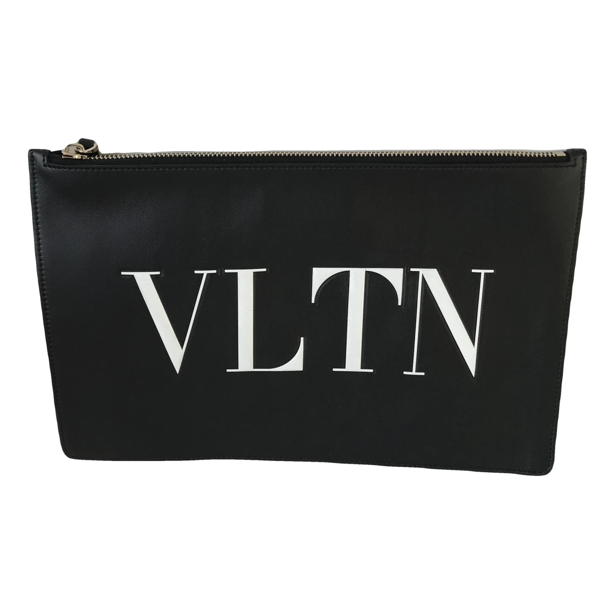 Pre-owned Valentino Garavani Leather Weekend Bag In Black