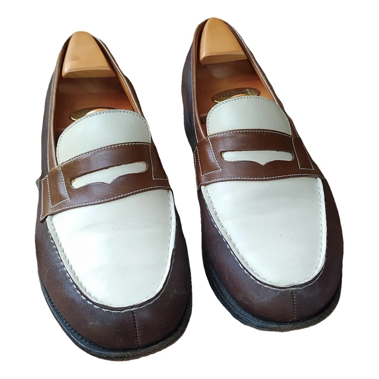 Pre-owned Jm Weston Leather Flats In White