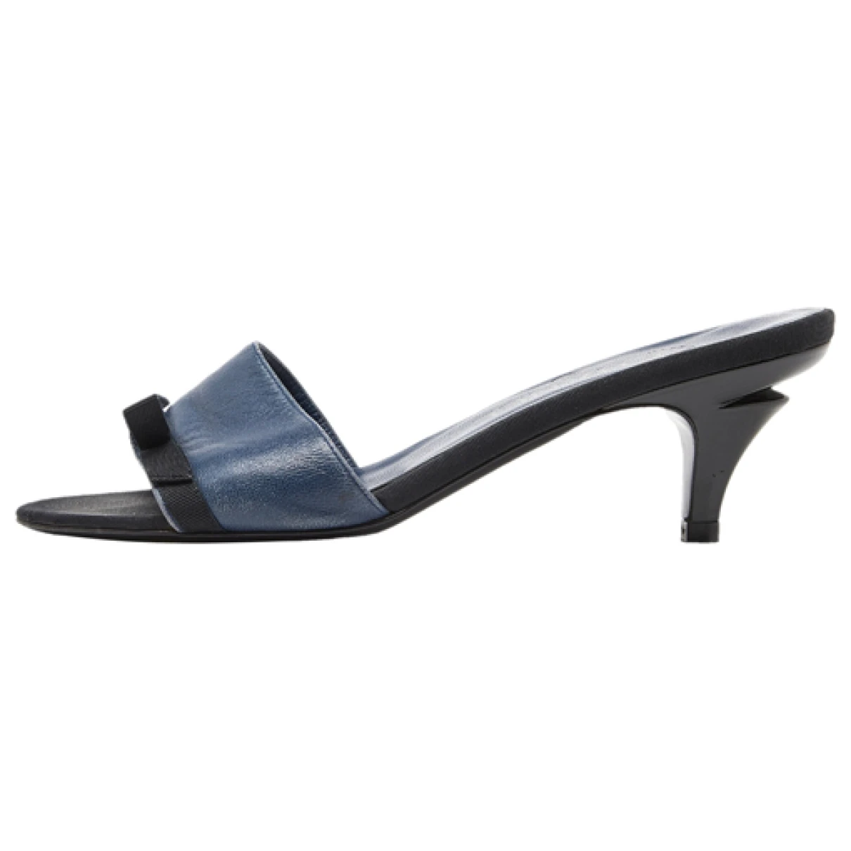 Pre-owned Chanel Patent Leather Sandal In Blue