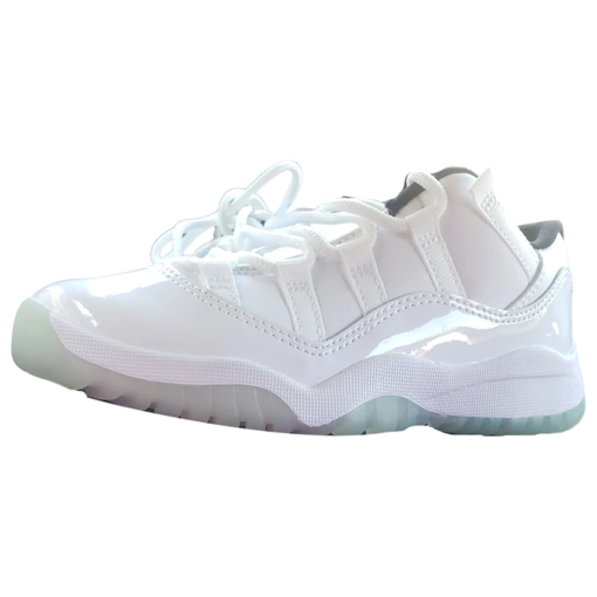 Pre-owned Jordan 11 Cloth Trainers In White