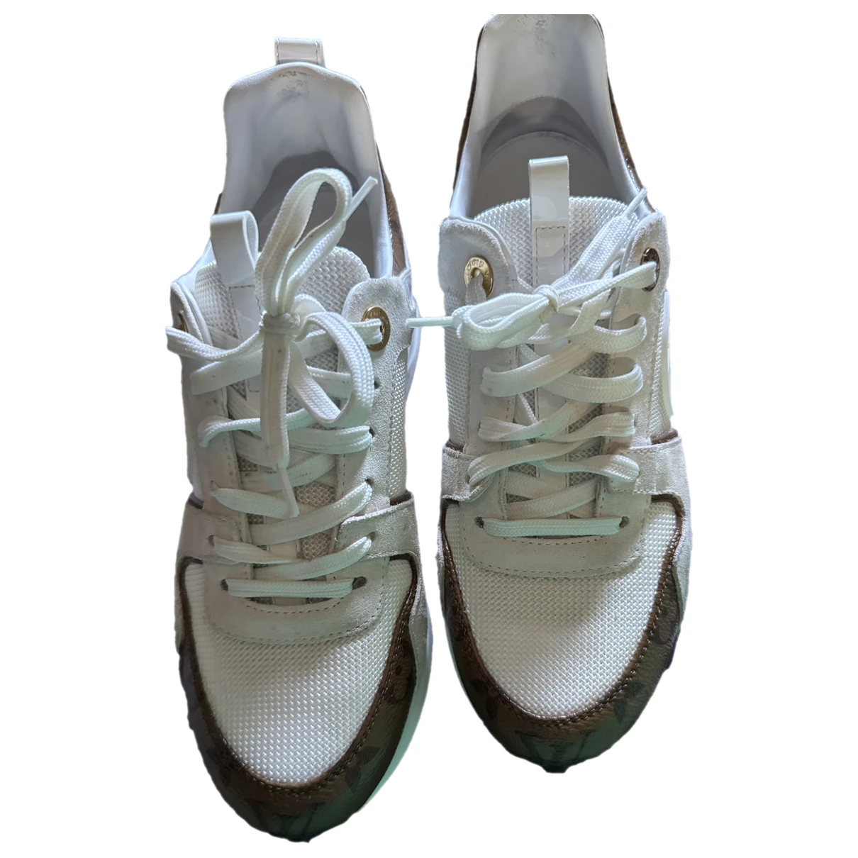 Pre-owned Louis Vuitton Run Away Leather Trainers In White