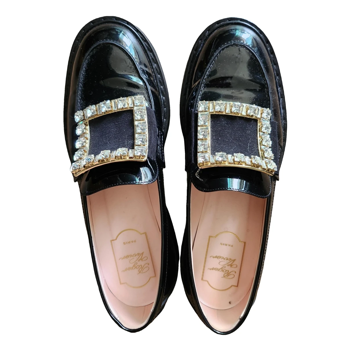 Pre-owned Roger Vivier Patent Leather Flats In Black