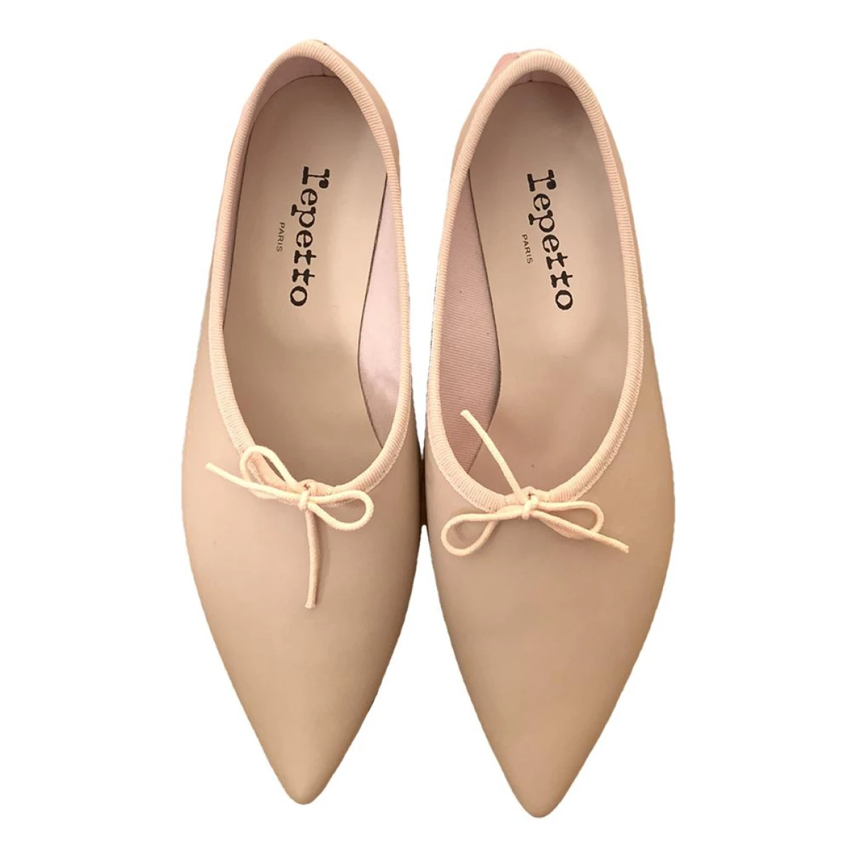 Pre-owned Repetto Leather Flats In Beige