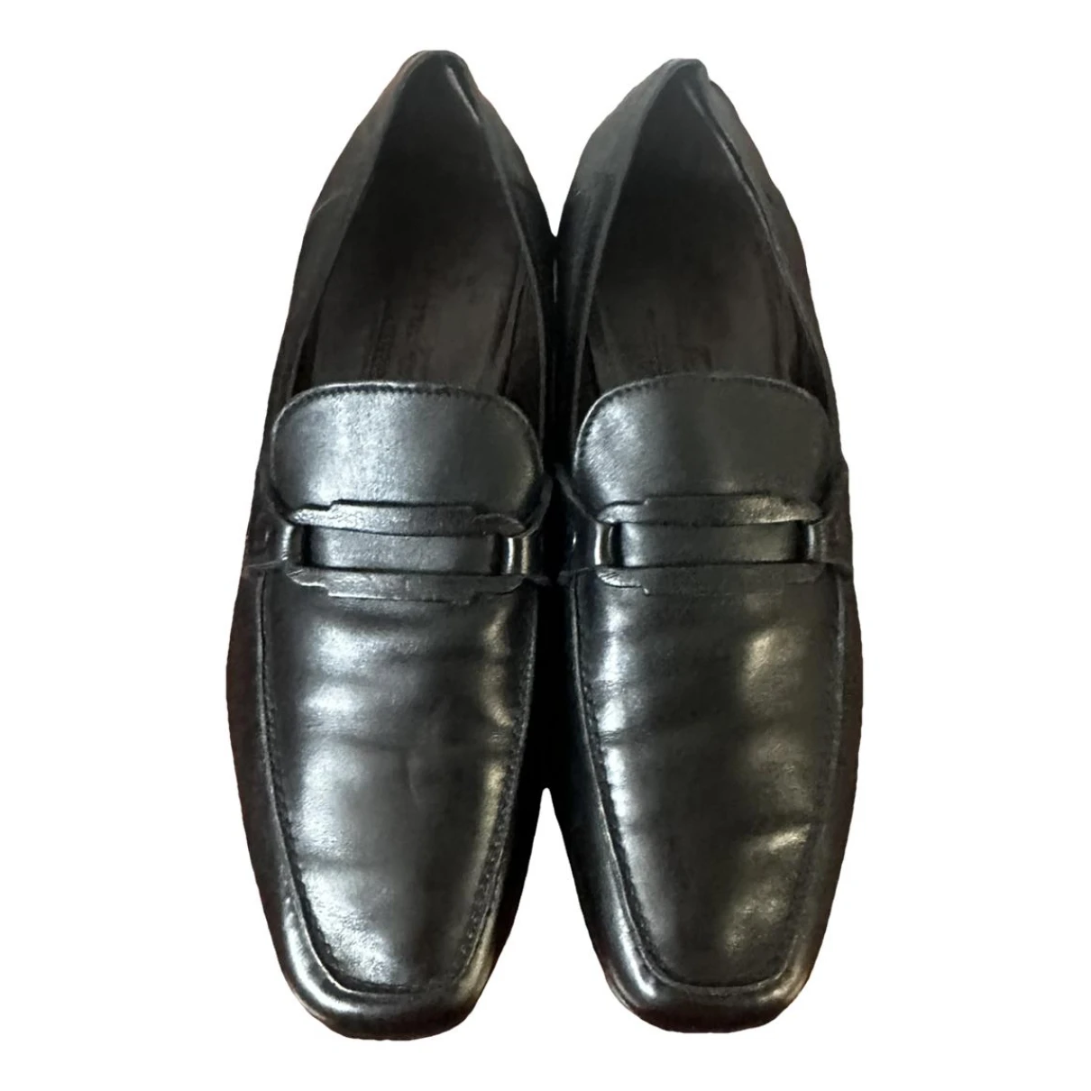 Pre-owned Ferragamo Leather Flats In Black
