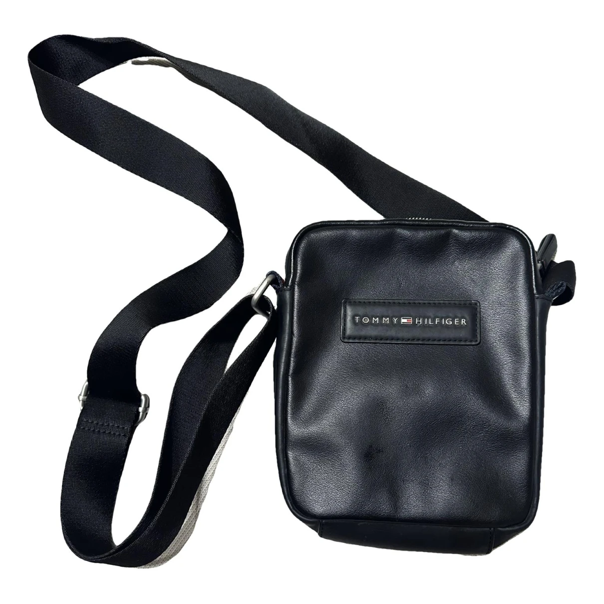 Pre-owned Tommy Hilfiger Leather Small Bag In Black