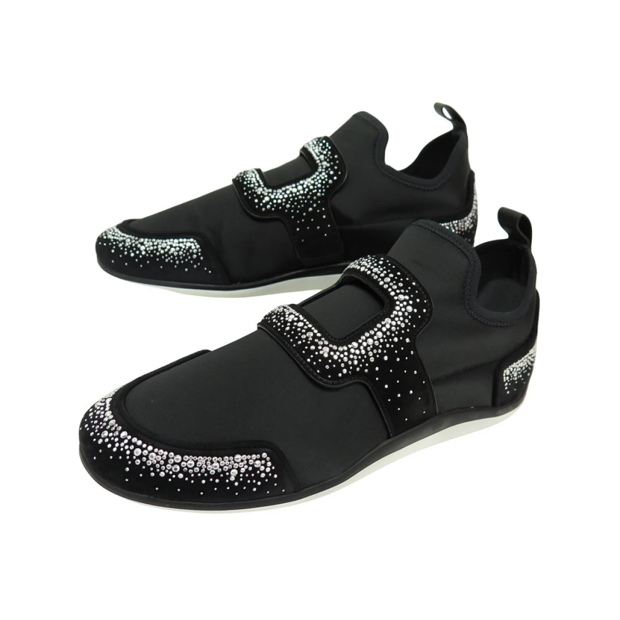 Pre-owned Roger Vivier Cloth Trainers In Black