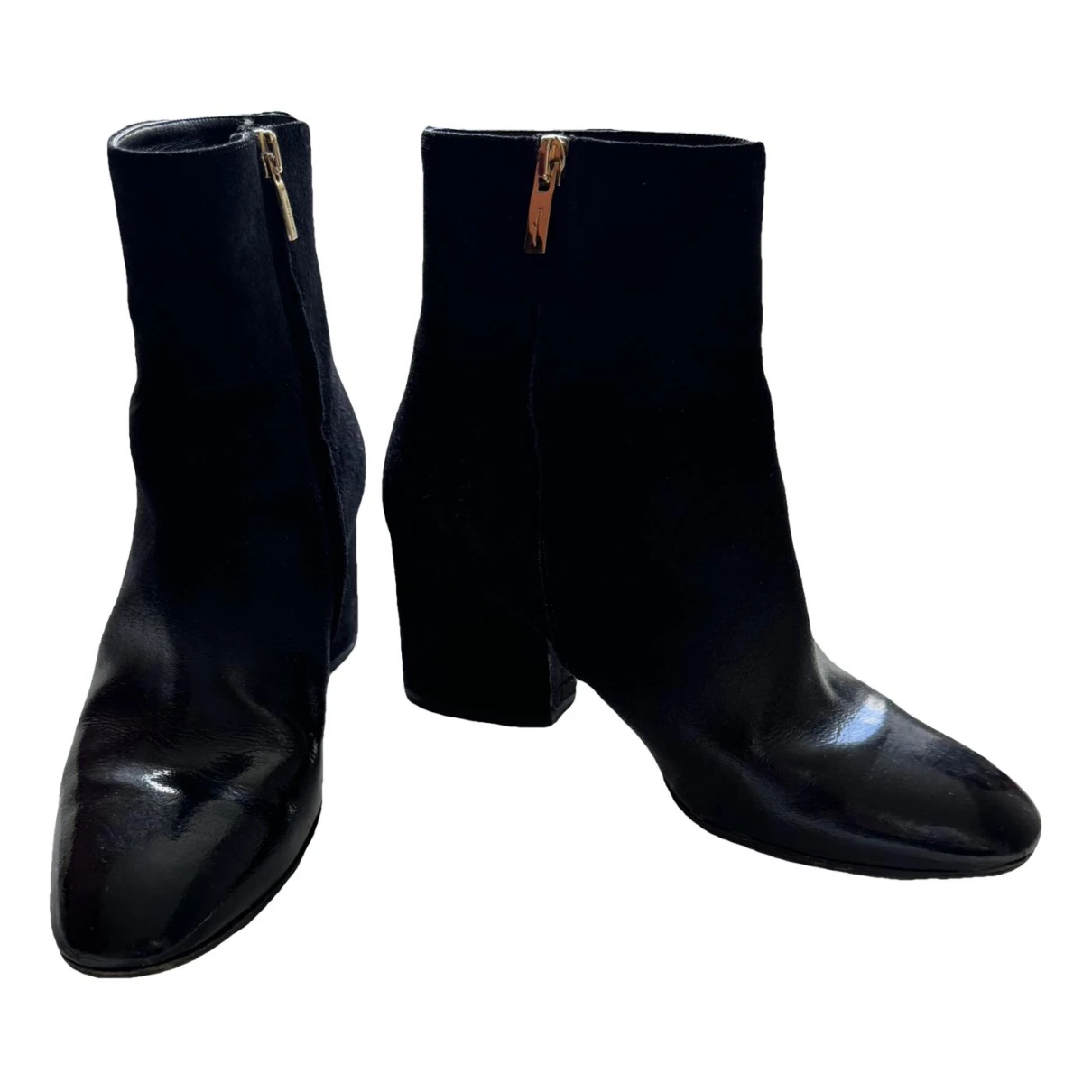 Pre-owned Ferragamo Leather Ankle Boots In Black