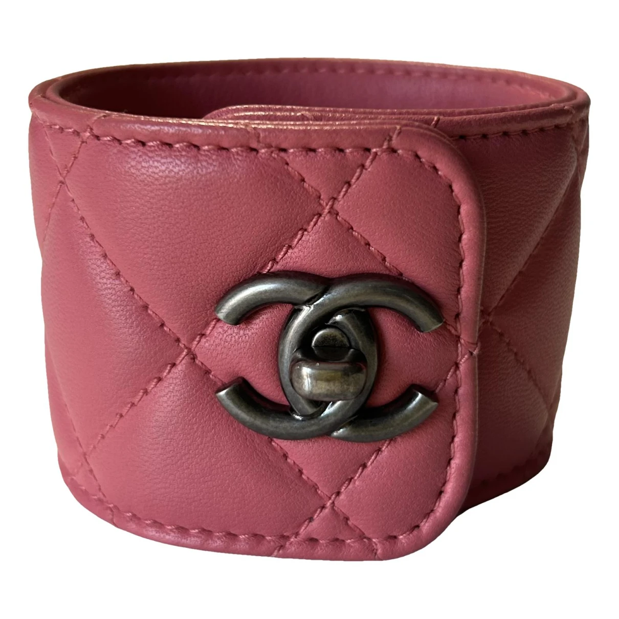 Pre-owned Chanel Cc Leather Bracelet In Pink