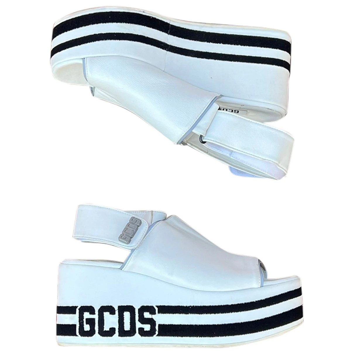 Pre-owned Gcds Leather Mules & Clogs In White