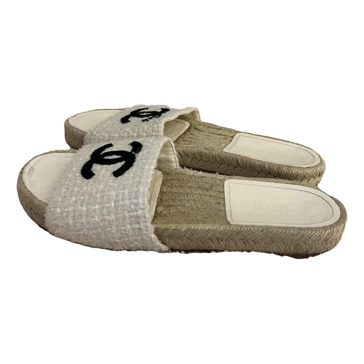 Pre-owned Chanel Tweed Sandals In White