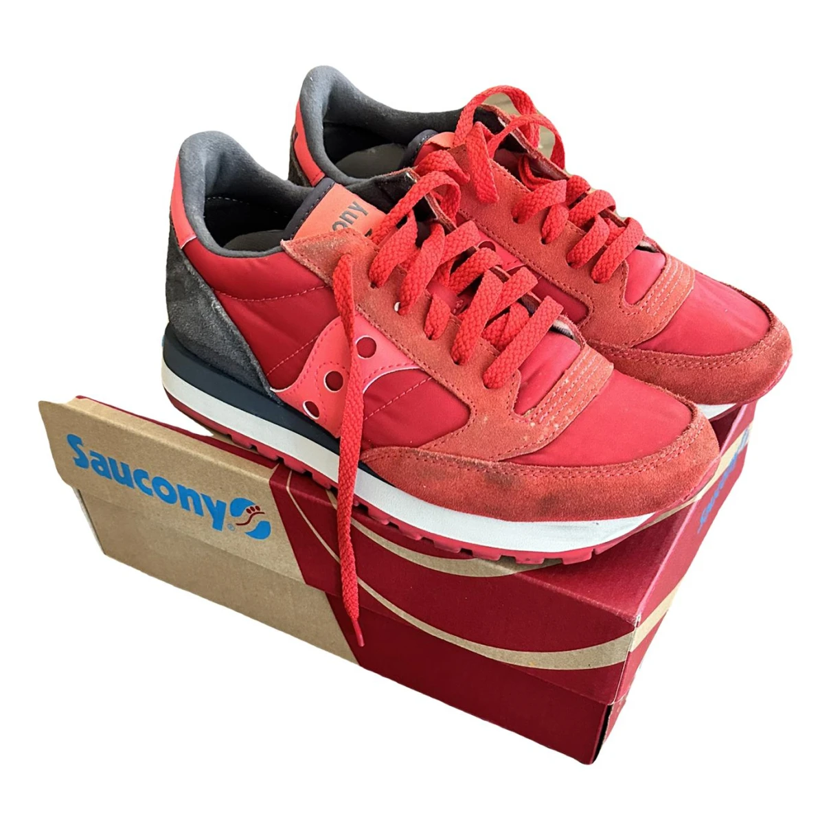 Pre-owned Saucony Cloth Trainers In Red