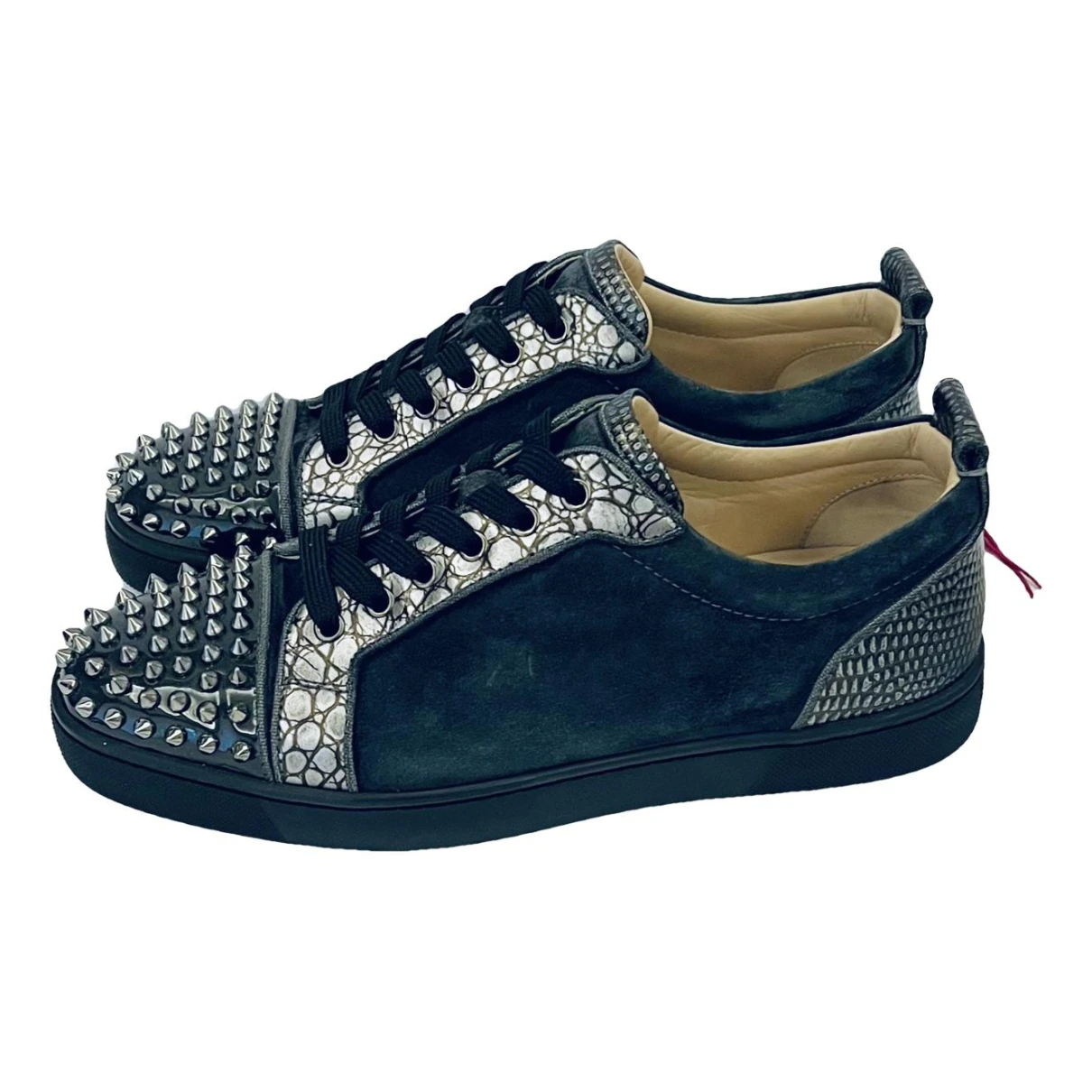 Pre-owned Christian Louboutin Louis Junior Spike Leather Low Trainers In Anthracite