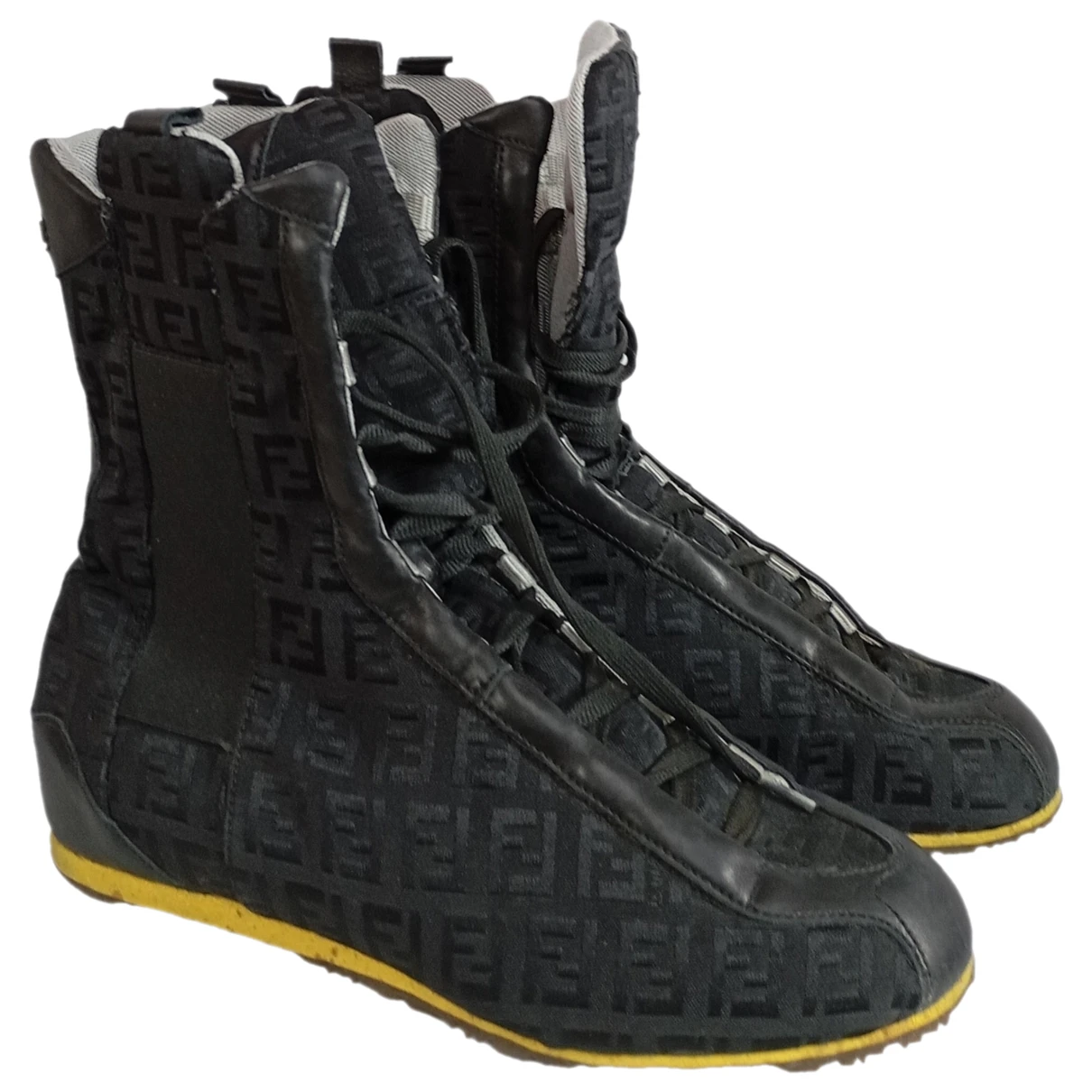 Pre-owned Fendi Cloth Snow Boots In Black