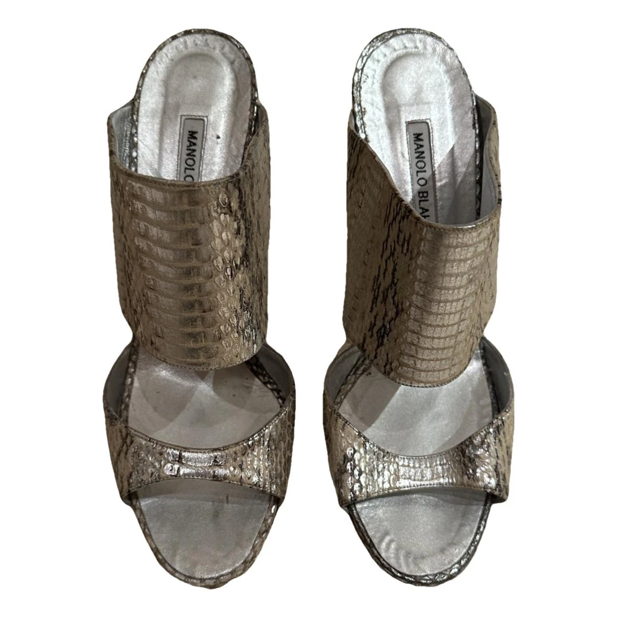 Pre-owned Manolo Blahnik Leather Sandal In Silver