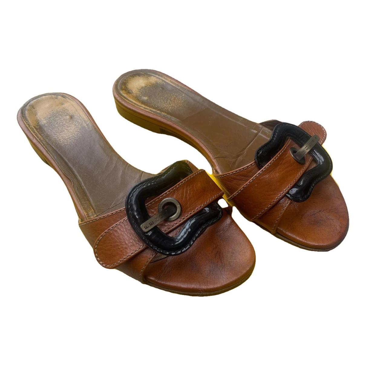 Pre-owned Fendi Leather Mules In Brown