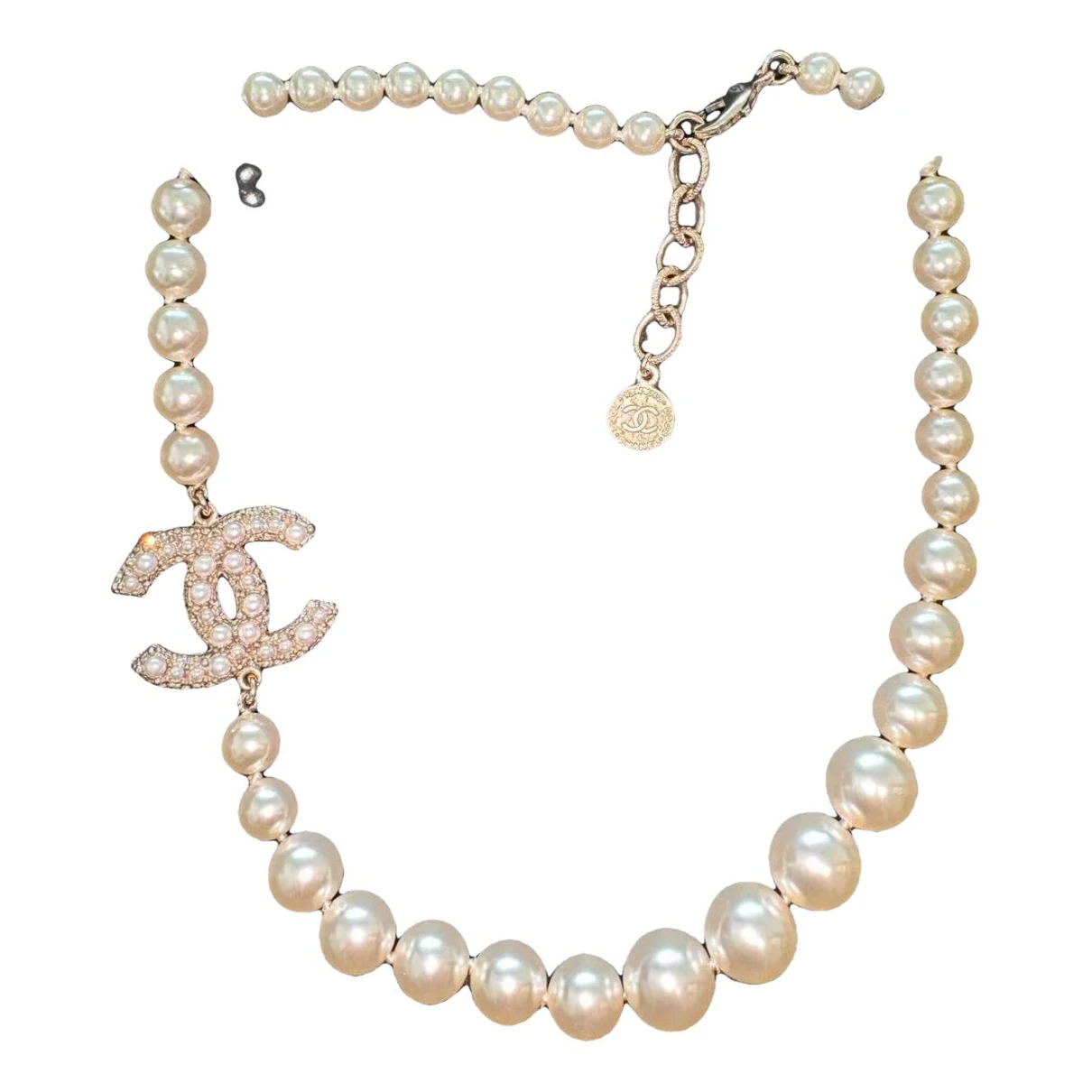 Pre-owned Chanel Necklace In White