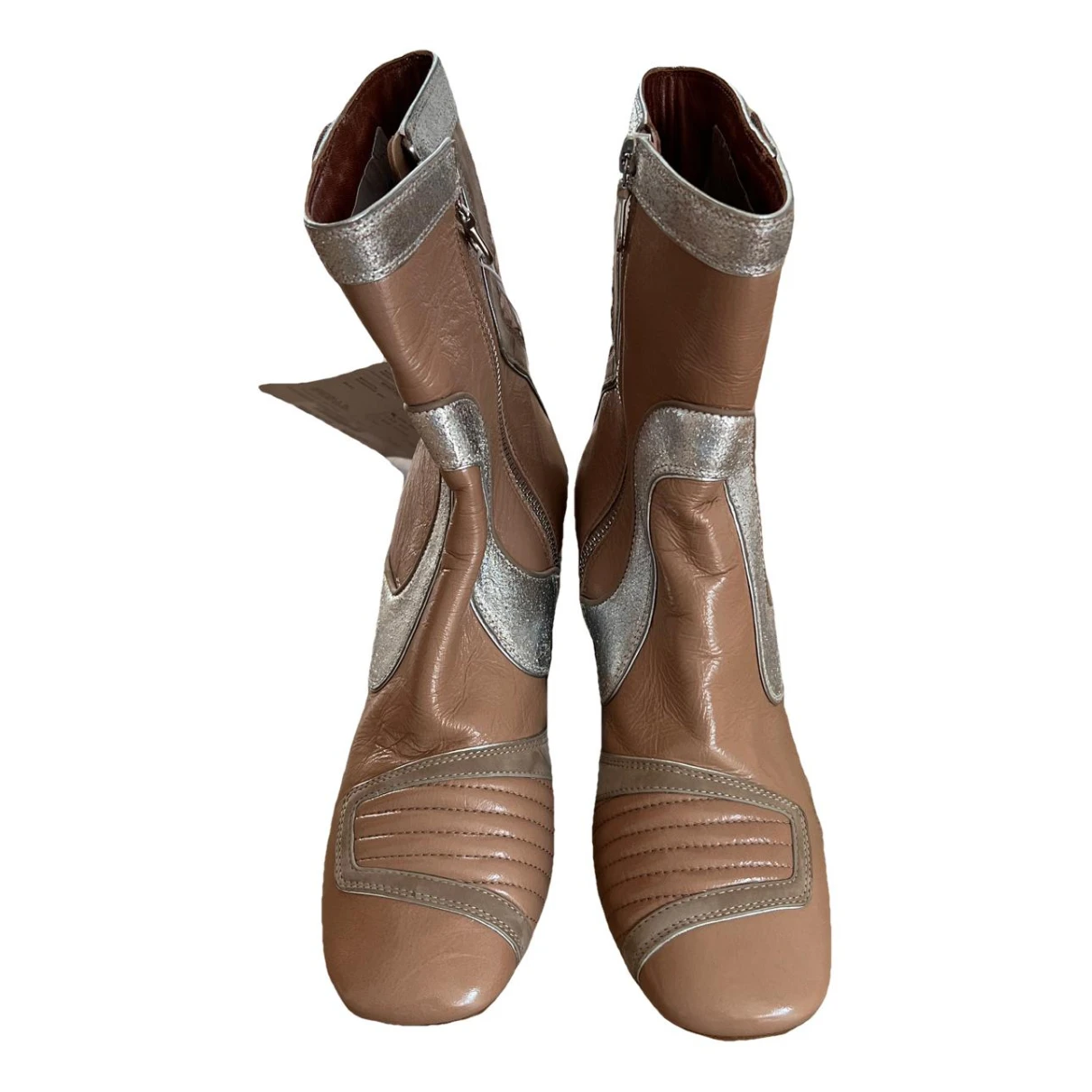 Pre-owned Marc Jacobs Leather Ankle Boots In Beige