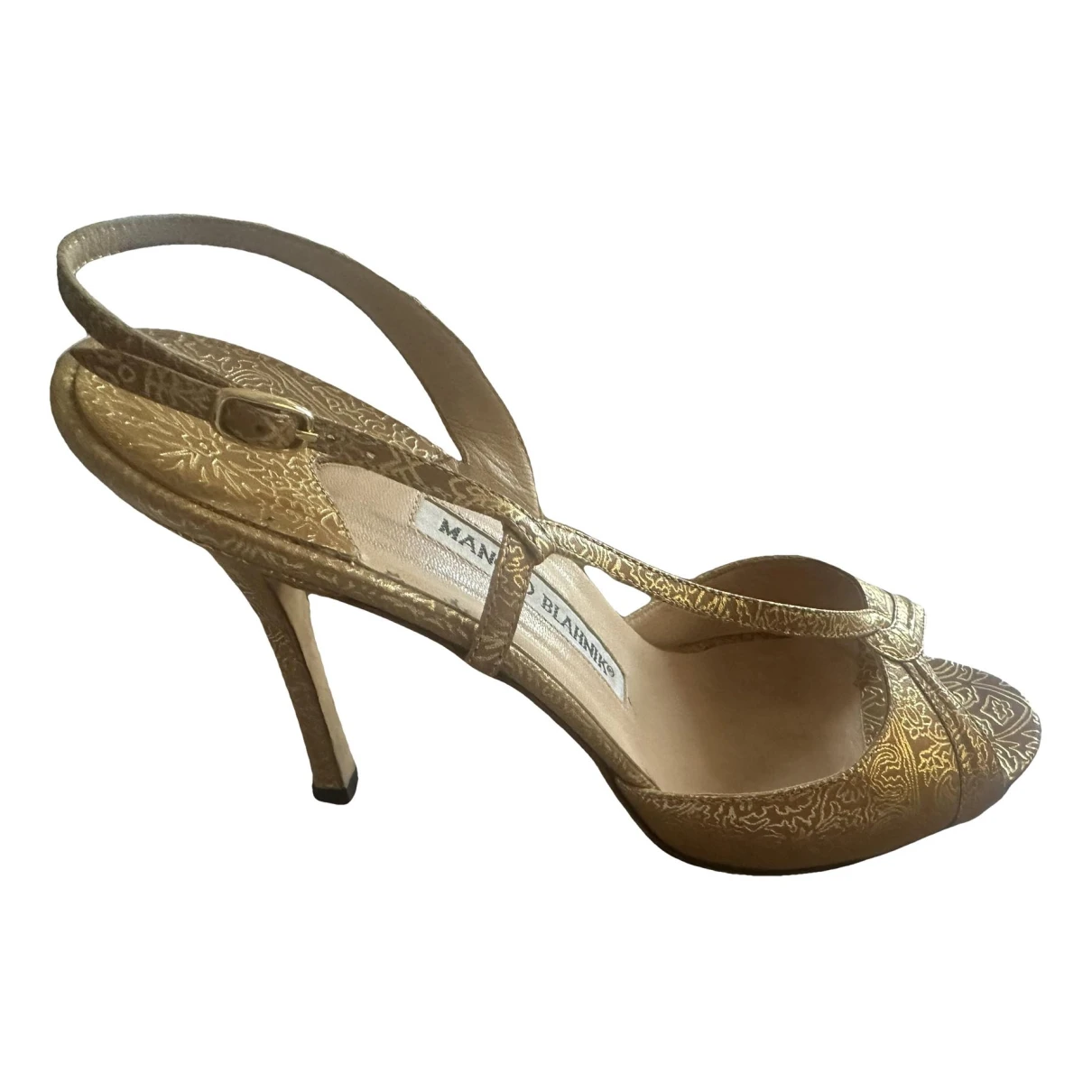 Pre-owned Manolo Blahnik Patent Leather Heels In Gold