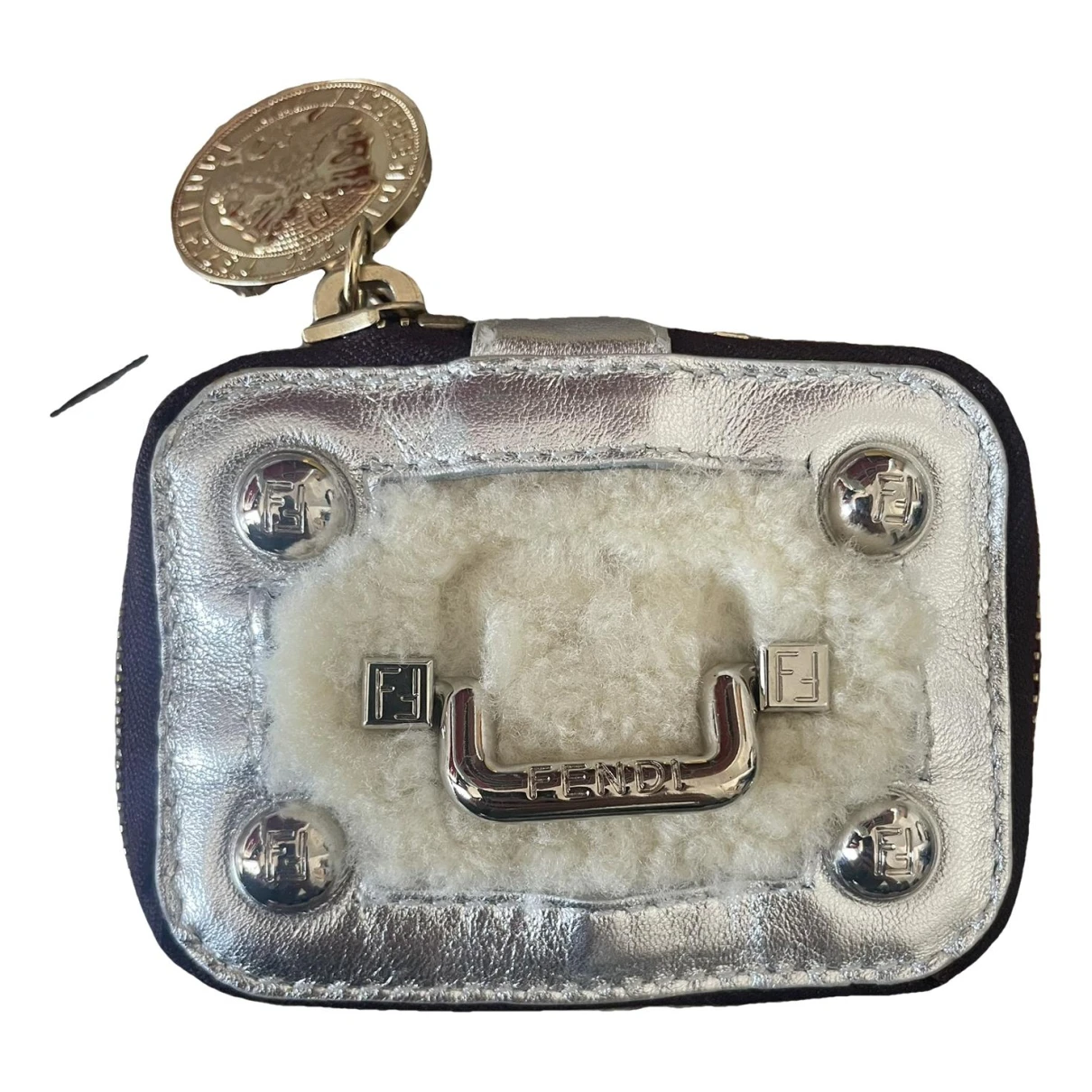 Pre-owned Fendi Leather Purse In Silver
