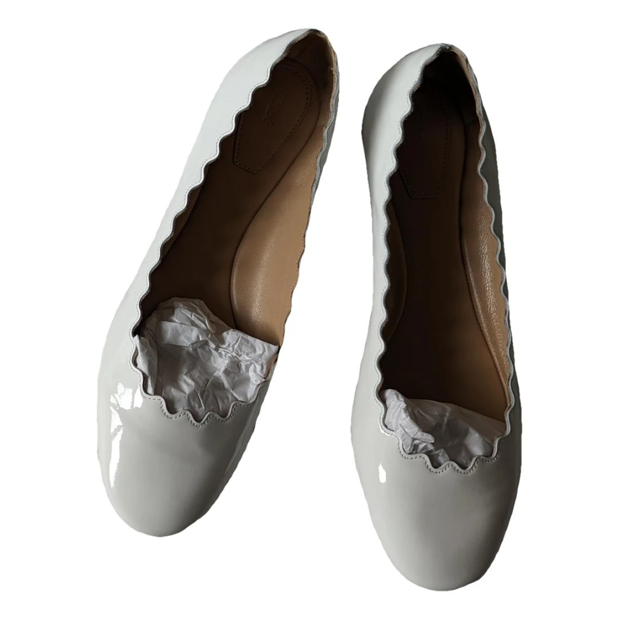 Pre-owned Chloé Patent Leather Ballet Flats In White
