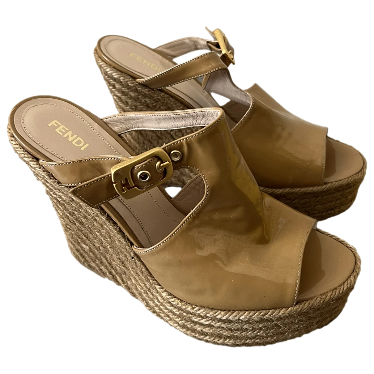 Pre-owned Fendi Patent Leather Sandal In Camel