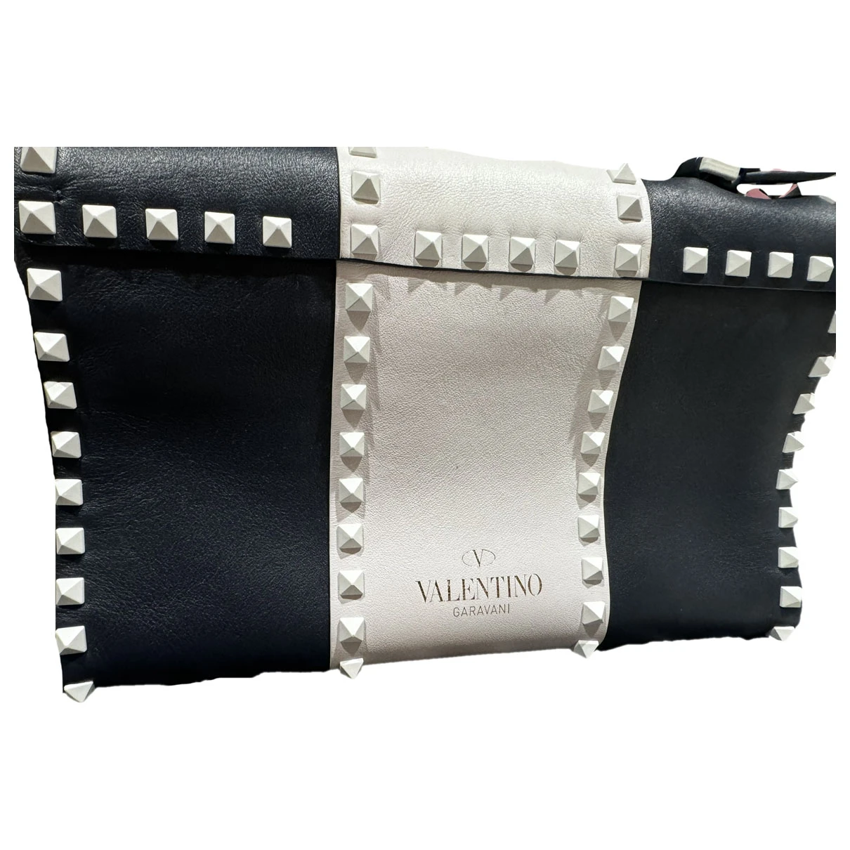 Pre-owned Valentino Garavani Rockstud Leather Crossbody Bag In White