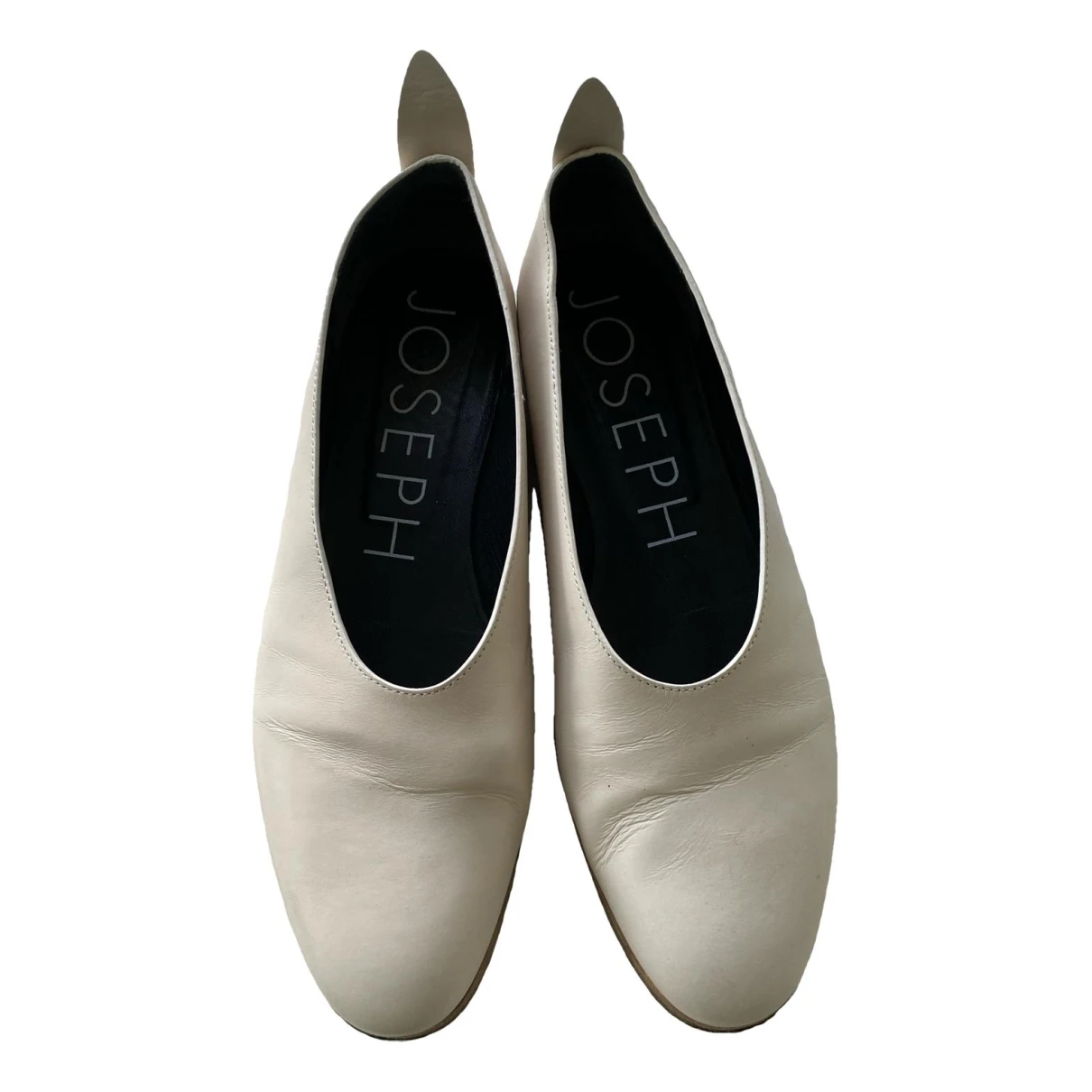 Pre-owned Joseph Leather Ballet Flats In Ecru