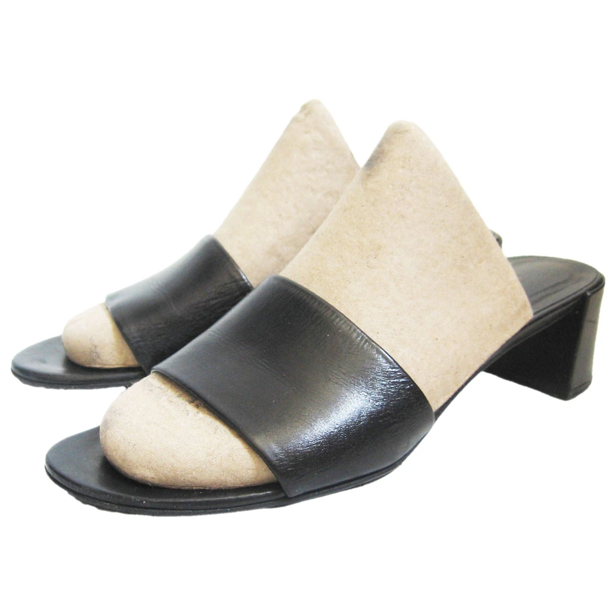 Pre-owned Free Lance Leather Mules In Black