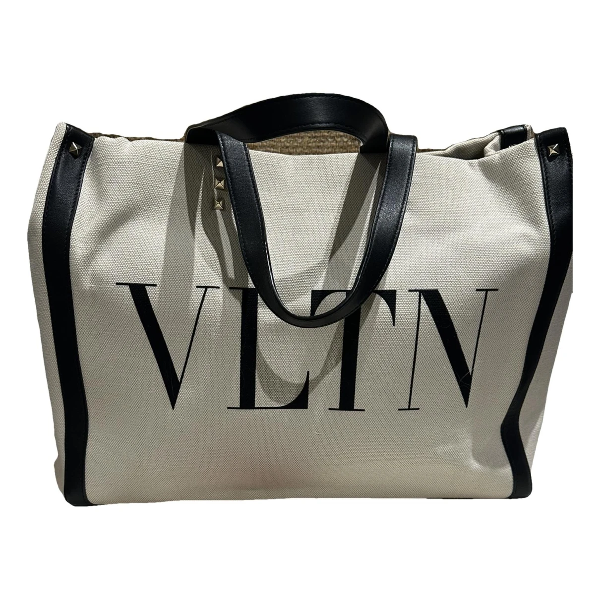 Pre-owned Valentino Garavani Grande Plage Handbag In White