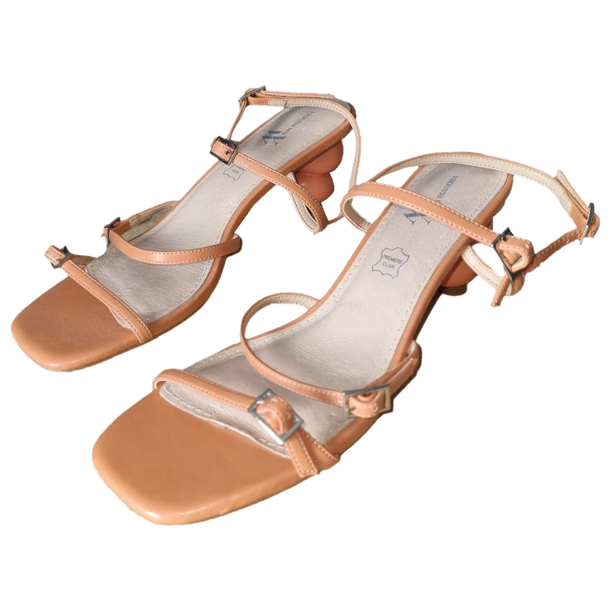 Pre-owned Vanessa Wu Leather Sandals In Beige
