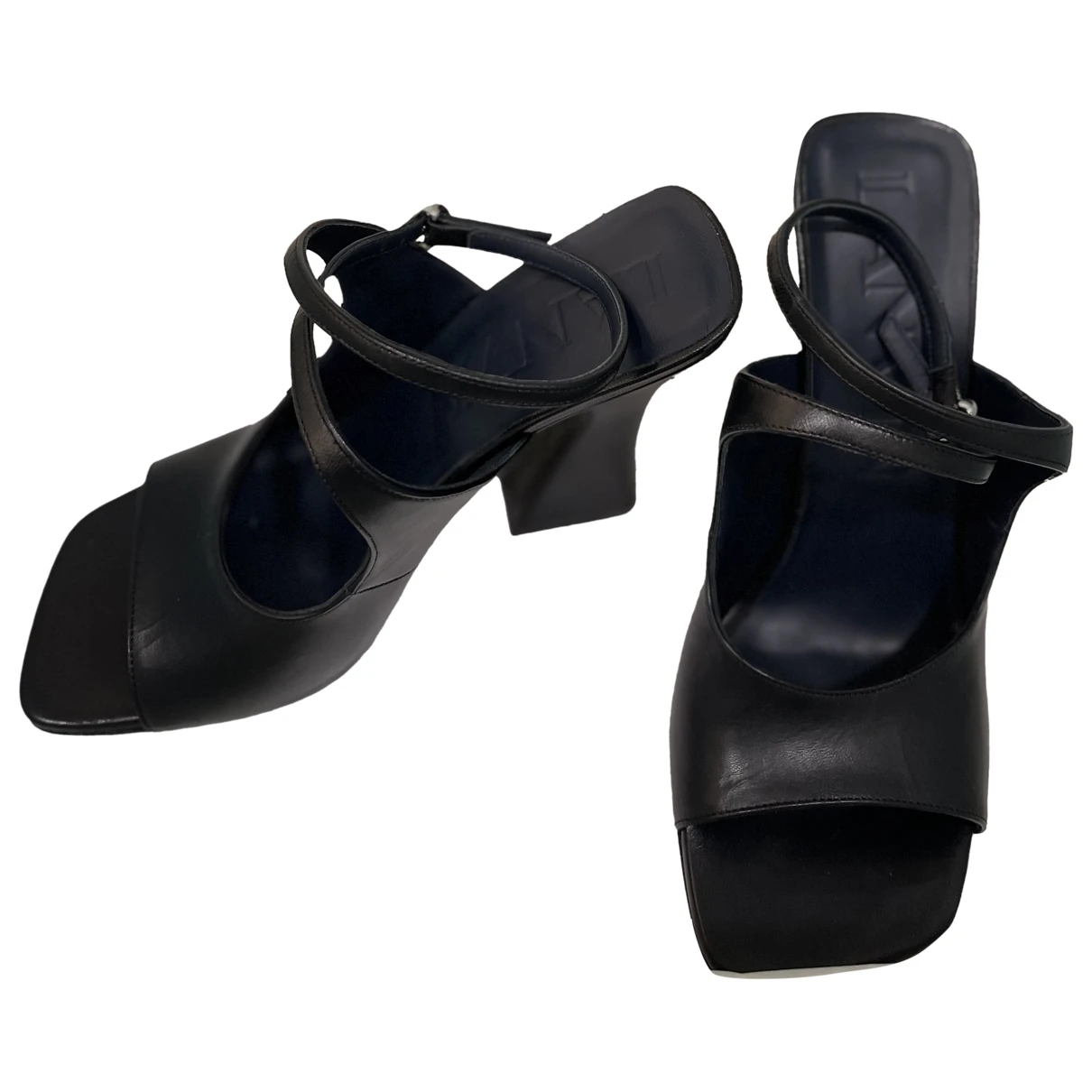 Pre-owned Lanvin Leather Sandal In Black