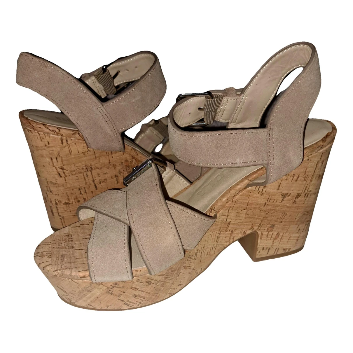 Pre-owned Bimba Y Lola Leather Sandals In Camel