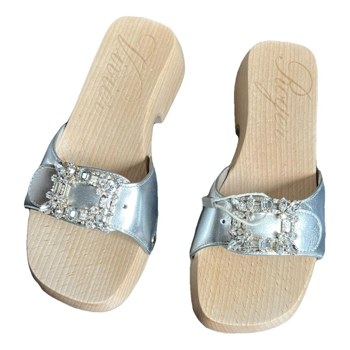 Pre-owned Roger Vivier Leather Mules & Clogs In Silver