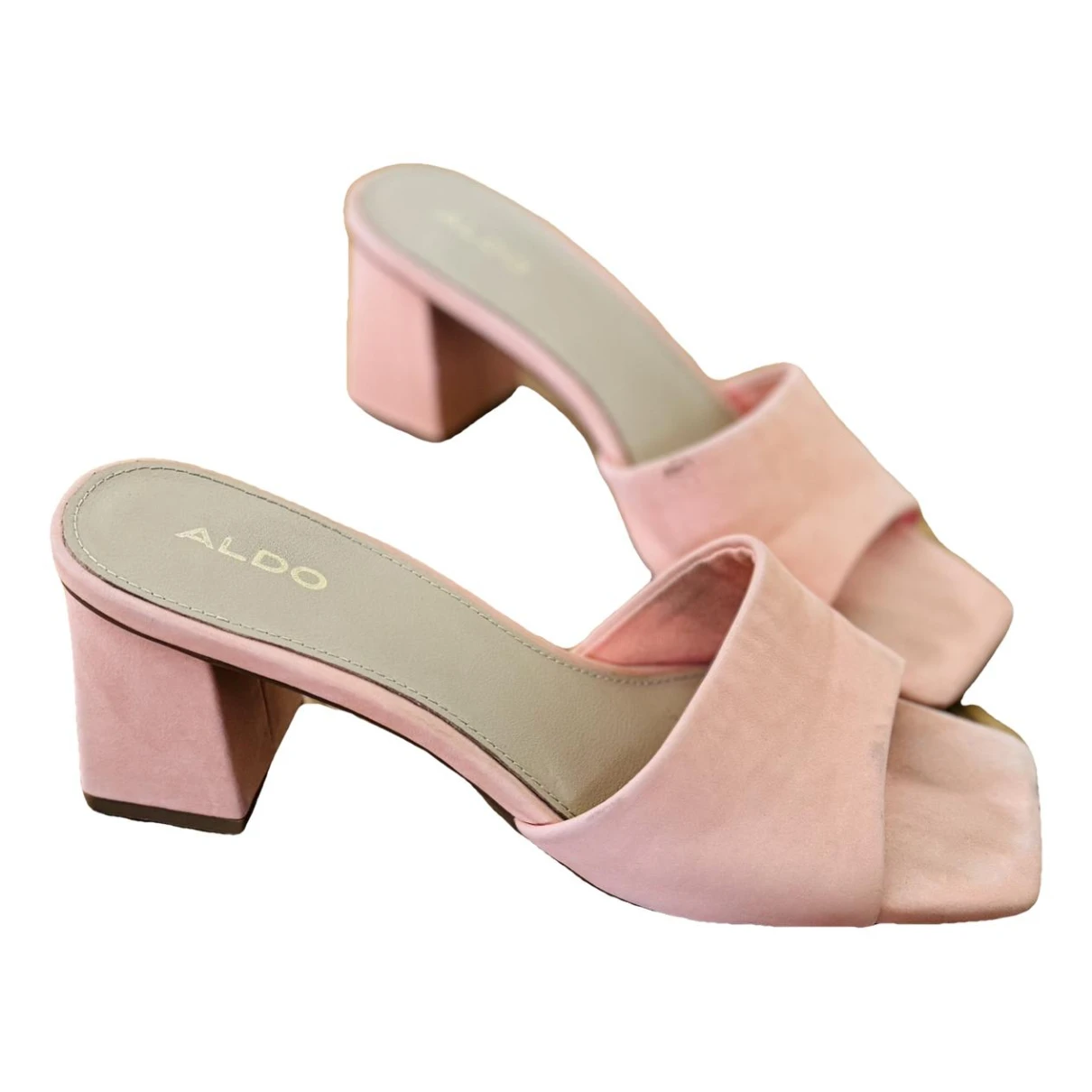 Pre-owned Aldo Mules In Pink
