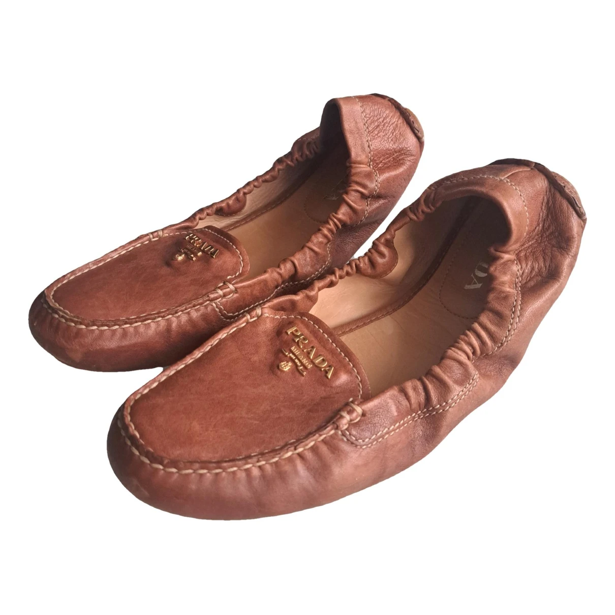 Pre-owned Prada Leather Flats In Camel