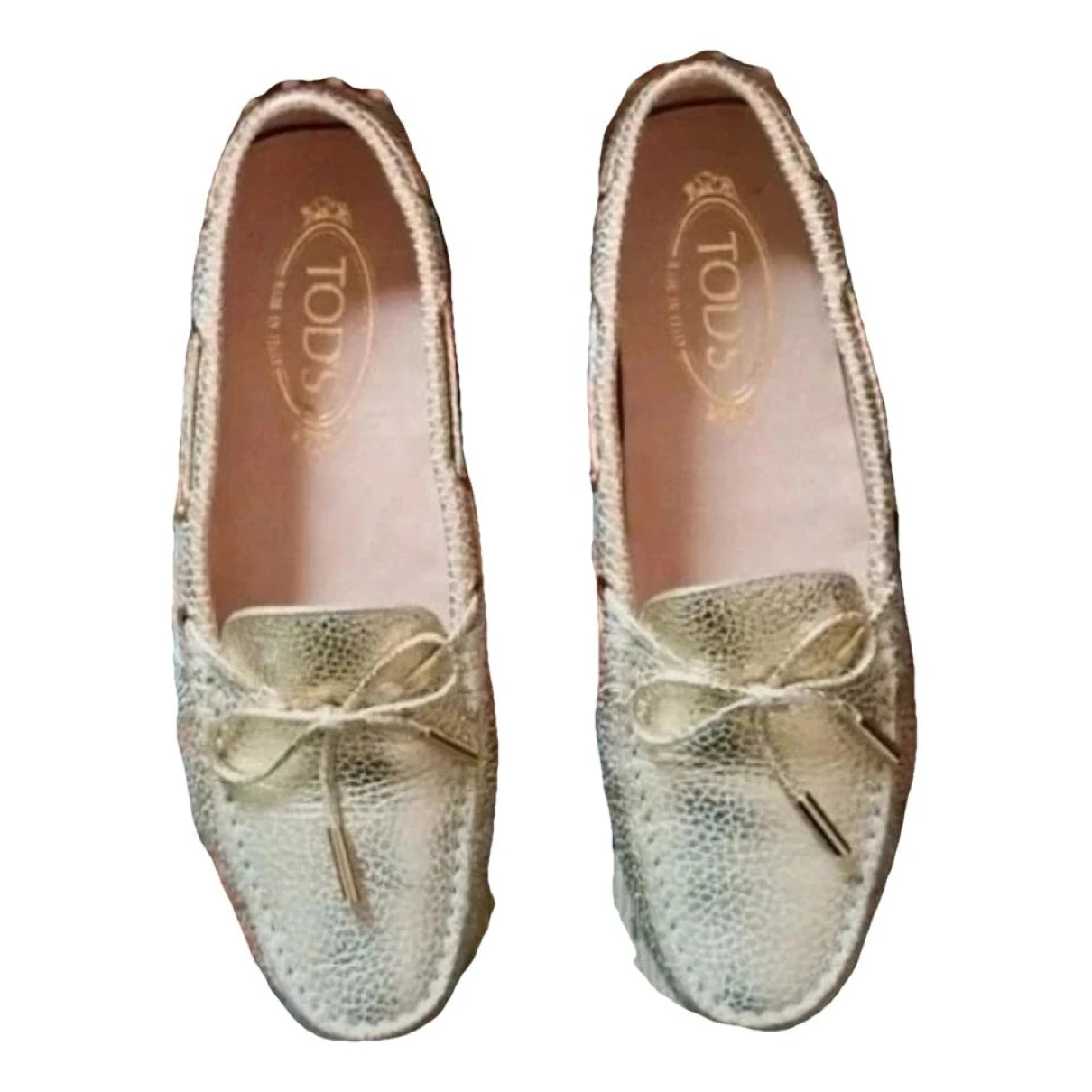 Pre-owned Tod's Leather Flats In Gold