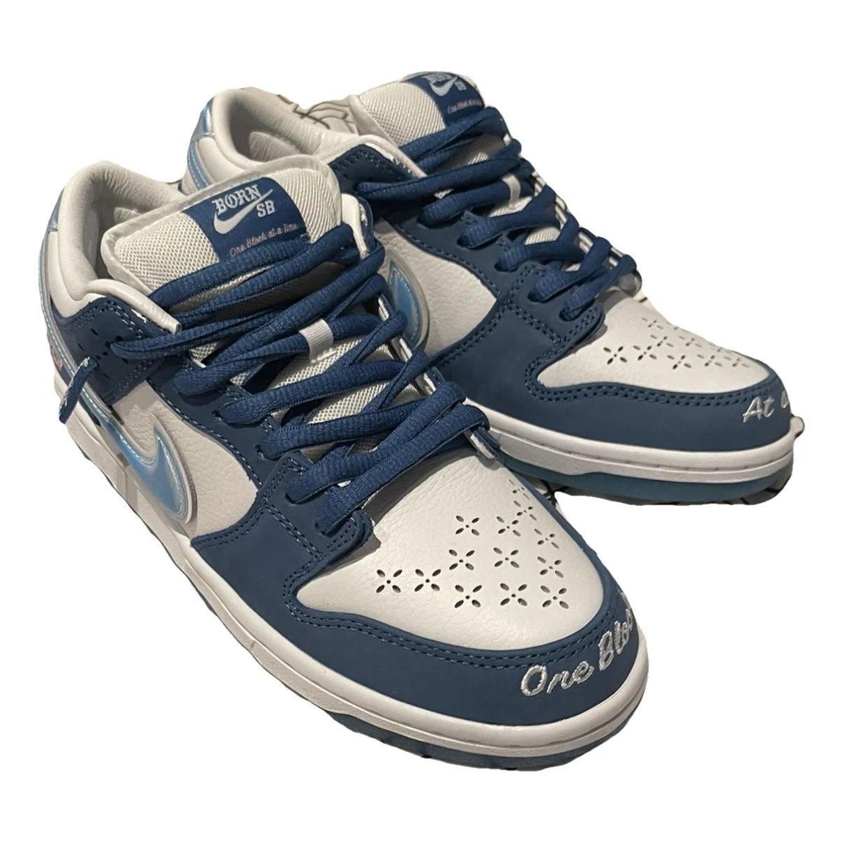 Pre-owned Nike Leather Low Trainers In Blue