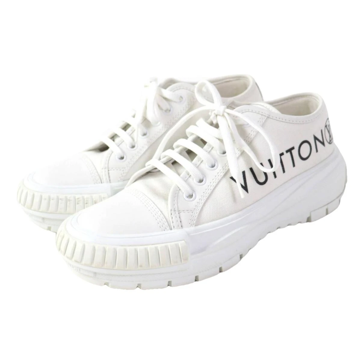 Pre-owned Louis Vuitton Cloth Trainers In White