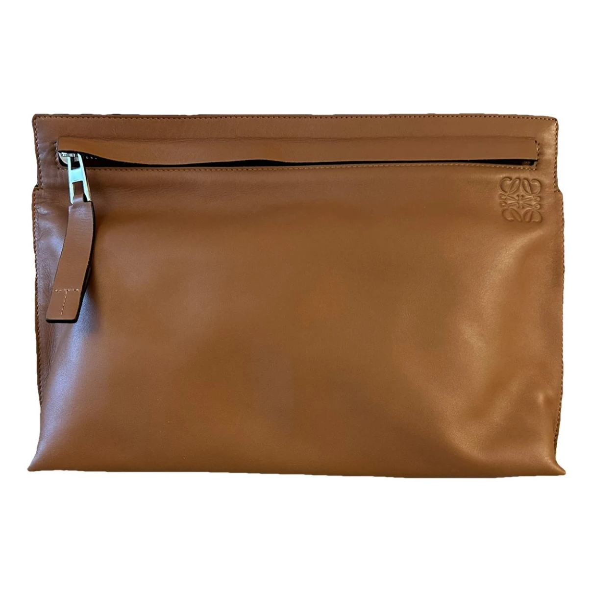Pre-owned Loewe Leather Clutch In Gold