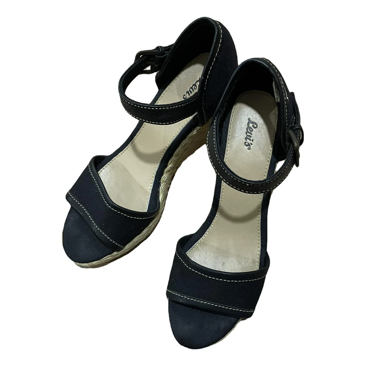 Pre-owned Levi's Cloth Heels In Black